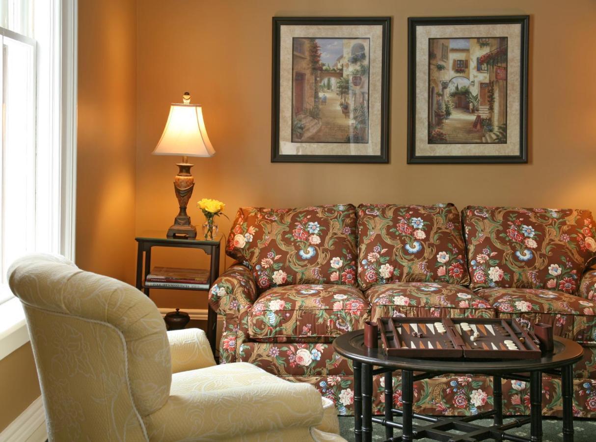 The Inn At Cooperstown Room photo